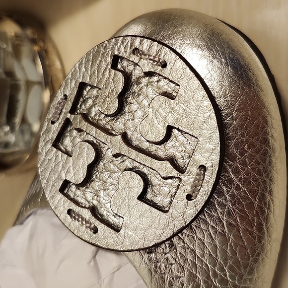 Silver Flats by Tory Burch Miller Symbol Reva - Picture 2 of 9